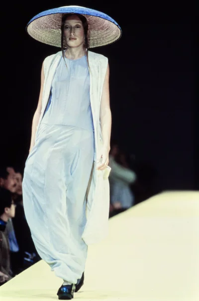 Look 3